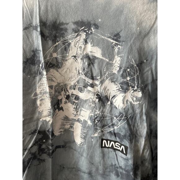 Adult Size L Hyper Space NASA Shirt - Picture 2 of 6